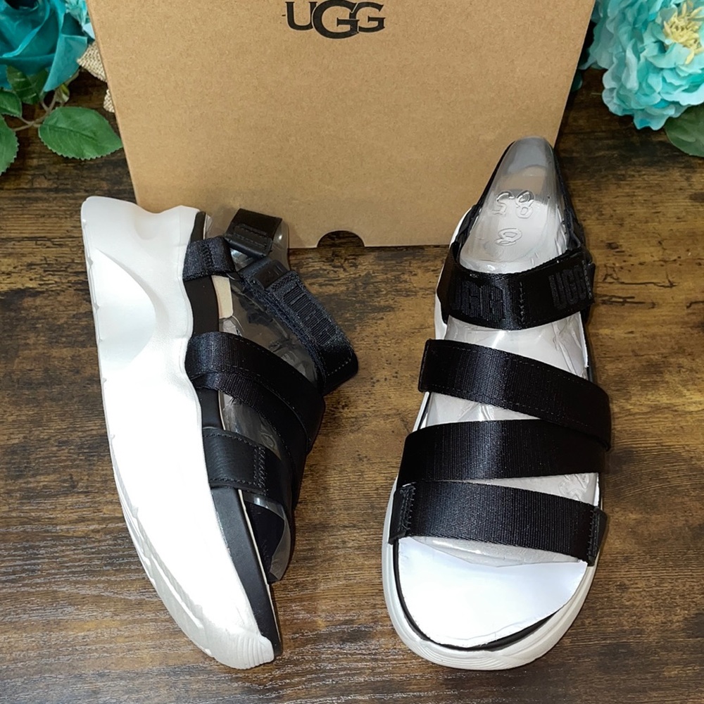 Ugg Black La Shores Adjustable Ankle Strap Sport Sandals 8M
